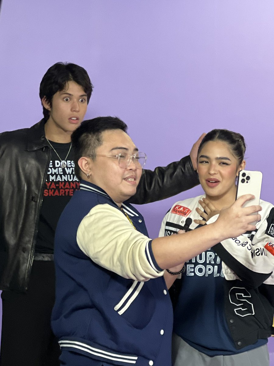 jezreelely's tweet photo. Kyle and Andrea trying an effect/filter on TikTok created by @WorldOfJoms abangan yan! If ever may app kayo na gusto for them ano yun? Comment na kayo at mababasa yan ni Joms! #AndreaBrillantes #KyleDrea #KyleEcharri #SeniorHigh https://t.co/I9hvqUdQkM