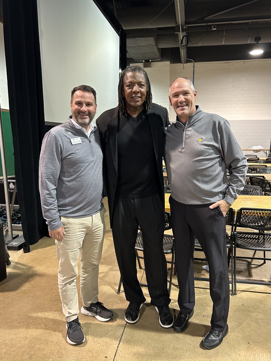 Knights Play Golf tweet media