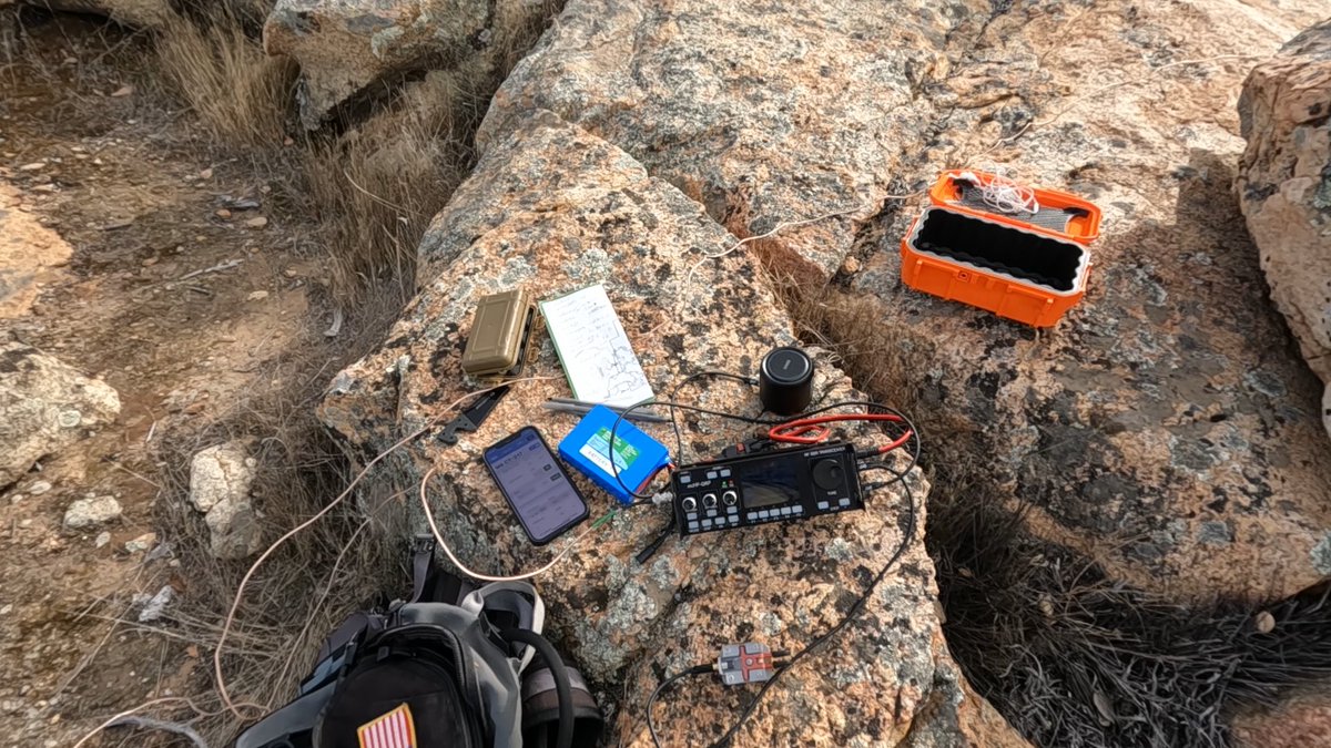 Summit W6CT217 setup:my QRP rigs, CW Keys, inverted V EFHW, 7m mast #cw #qrp #hamradio #SOTA