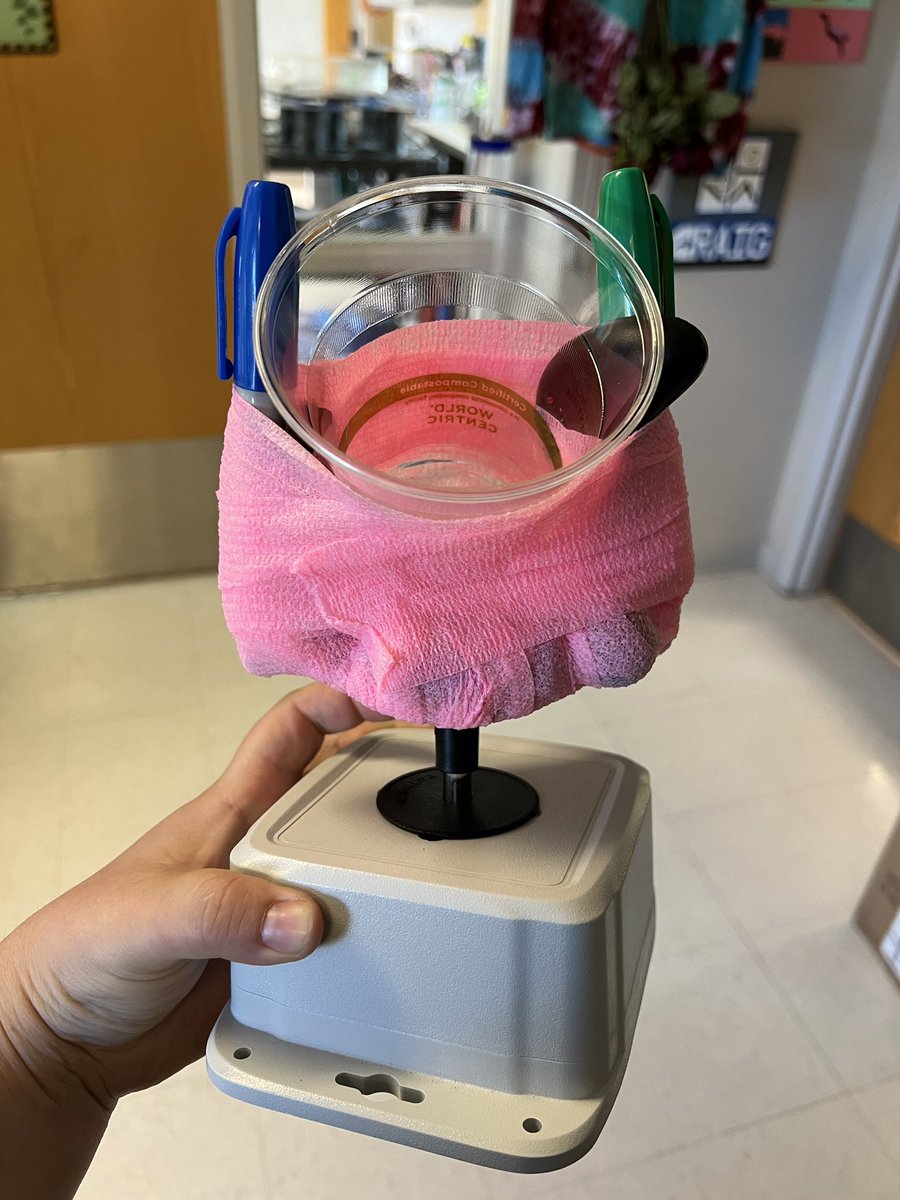 DanielleCTRS's tweet image. This gamer presents with a stump and limited range of of motion, but they want to play Mario Kart! Please enjoy our first prototype towards creating a custom joystick topper. Their stump fit perfectly and gave them full use of the joystick #Xbox #XboxAdaptiveController #Gaming