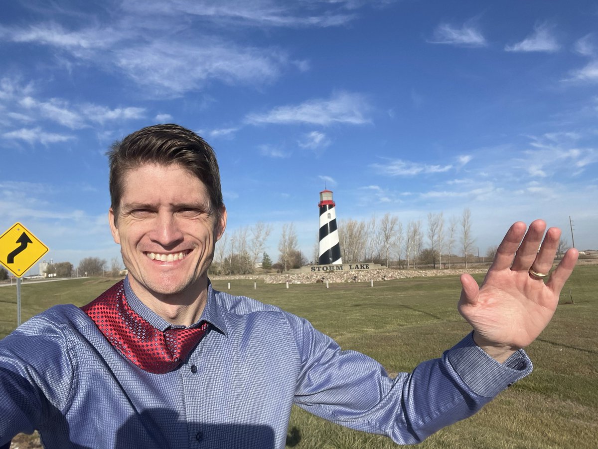 DrStuckenberg's tweet photo. Iowa - 5 counties one day… 89 counties to go. America is responding to a new message: “Be United…” and focus on the basics: (1) national security, (2) economy, (3) immigration. And the only GOP candidate with military and combat experience — learn more: https://t.co/9pdXy5T0BM https://t.co/b7vLsyp5cd