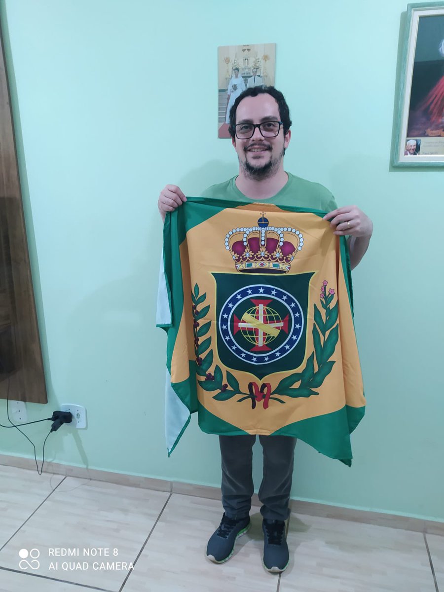 WesleyALeal's tweet photo. Viva o Império Brasileiro! 👑😁🥳 https://t.co/nPvL09EhXs