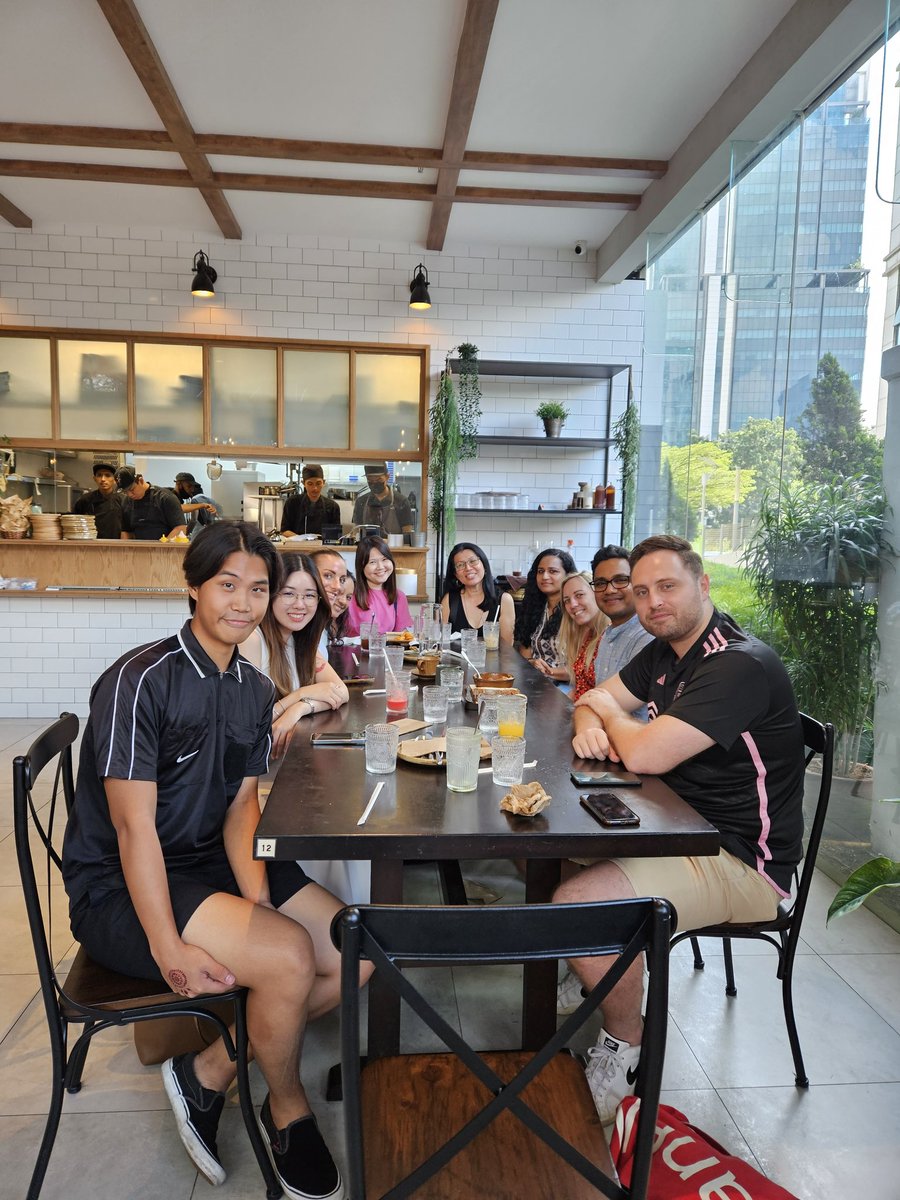 HIS English Dept tweet media