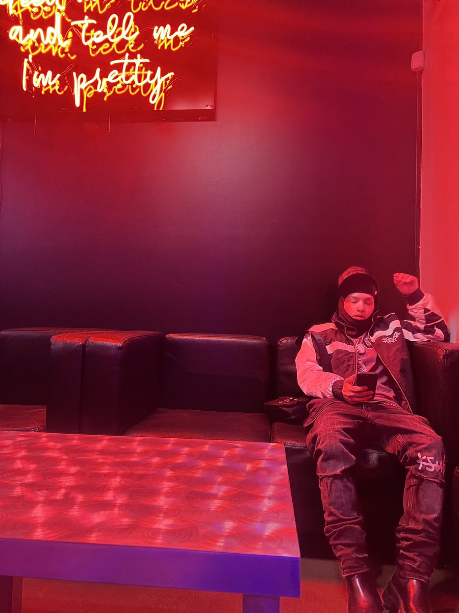 YNA5TY's tweet photo. smell like money https://t.co/DOv56v3J4p
