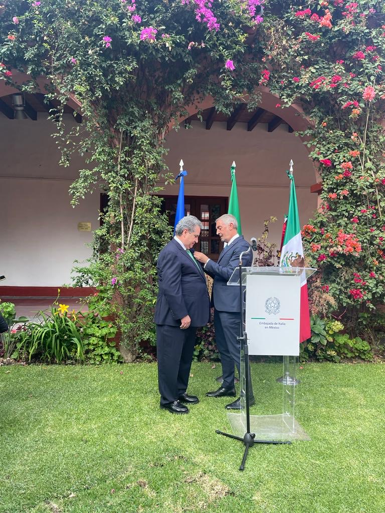 Leonardo Curzio tweet media