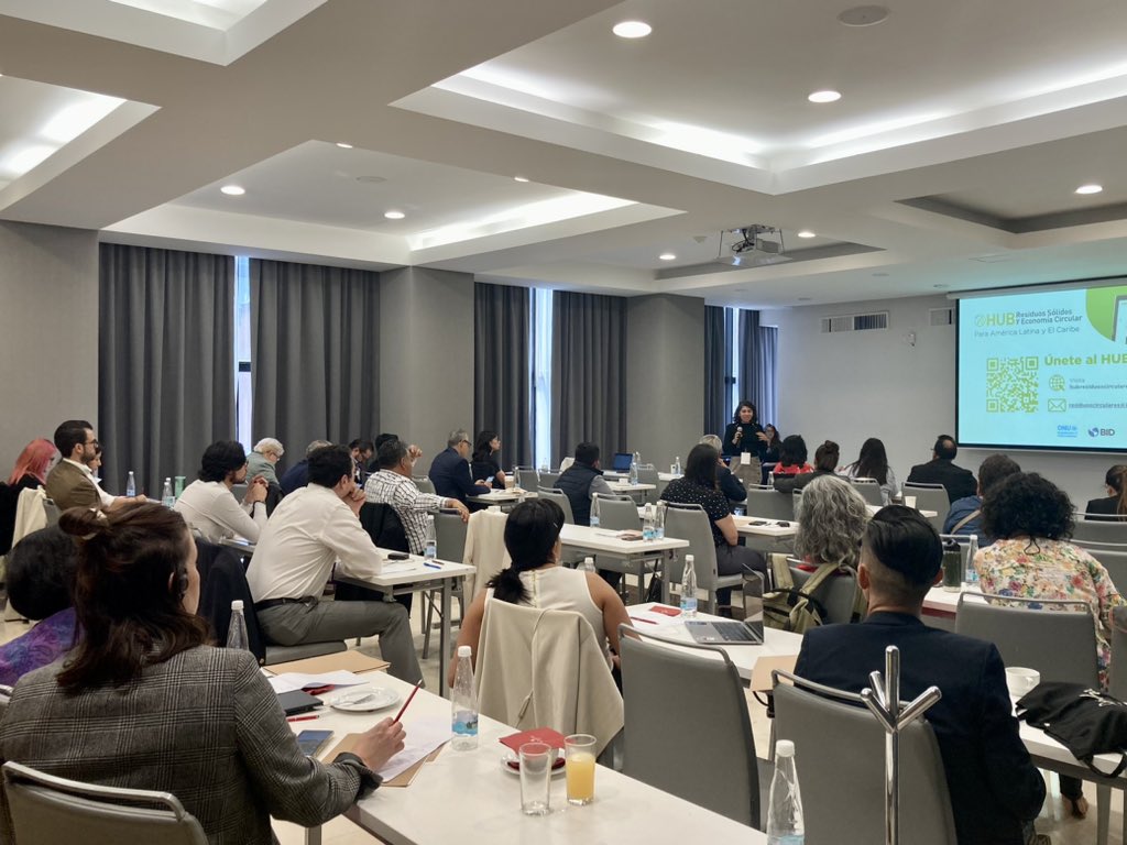 SIPRAmx's tweet photo. Primer día de actividades del taller Metano en el sector de #residuos sólidos de #Mexico #Wastemap @cleanaircatf @inecc_gob_mx https://t.co/yLAKE6yGKF