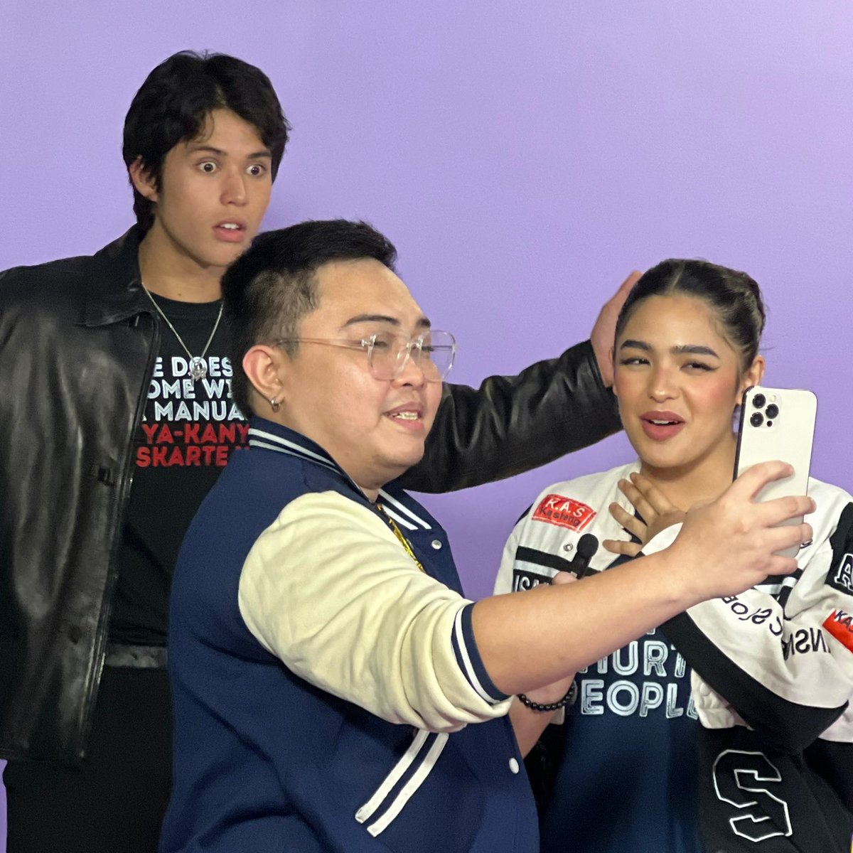 chuchay3128's tweet photo. Yong pa haplus sa buhok meron din sa lucky day non eh hahah saan na bayon Di ko mahalongkat
#SeniorHigh | #KyleDrea
#AndreaBrillantes | #KyleEcharri
#SkyBet | #SHPositive https://t.co/3P4GBjw78i