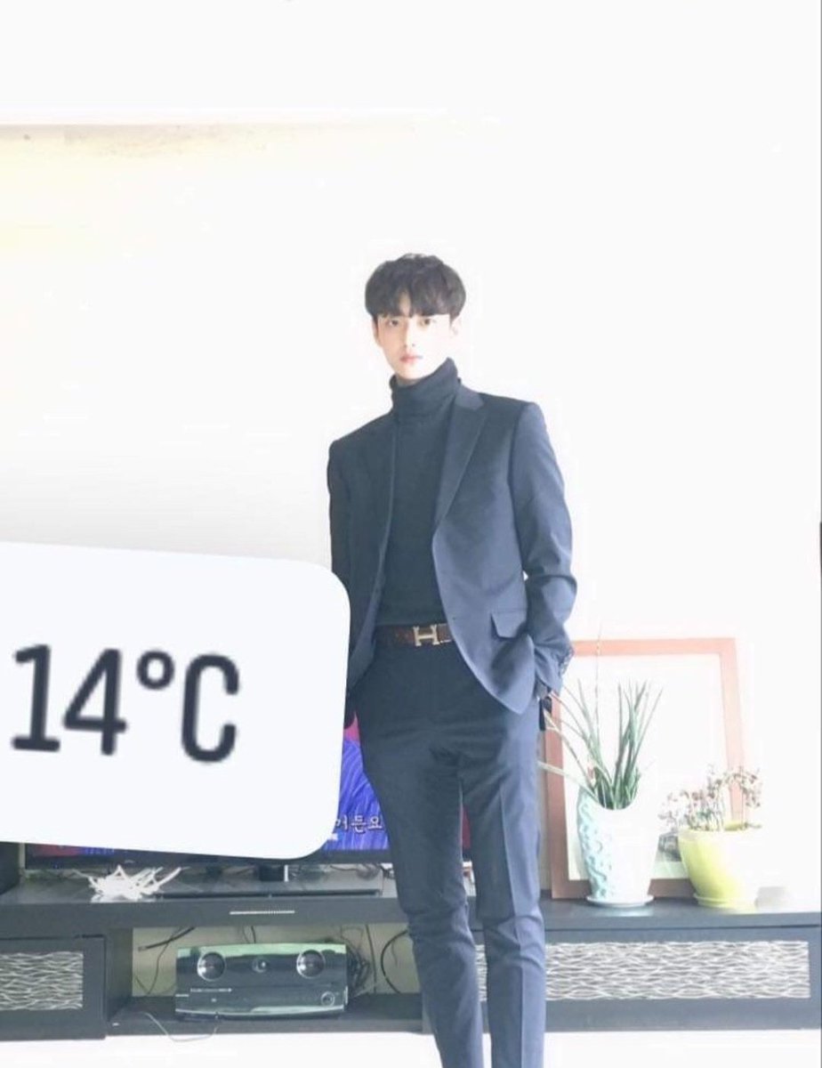 dnjsqlstkfkdgi's tweet photo. 페북스타 박원빈 선배님 스토리 훔쳐보기 https://t.co/oUcGTOZcI1