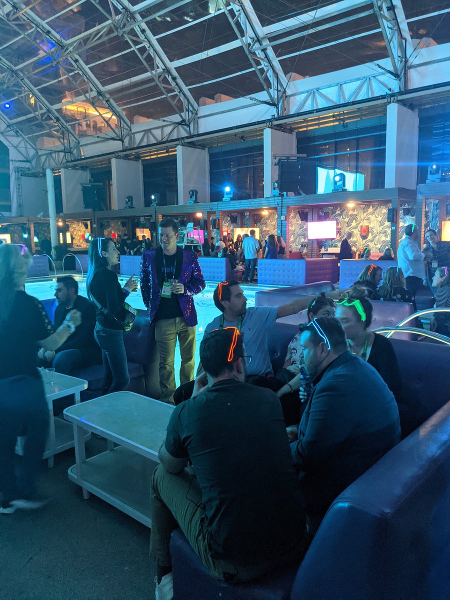 IntuitAccts's tweet photo. We work hard and we party hard. After a long day of learning and growing, #ConnectFest was a great way to cut loose! #QBConnect https://t.co/zkvEohUk34