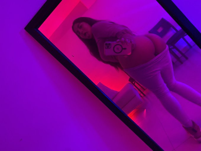 Nuevo videito en mi onlyfans ????? https://t.co/Mp31tWfdmk https://t.co/CqU7ZWmEhX
