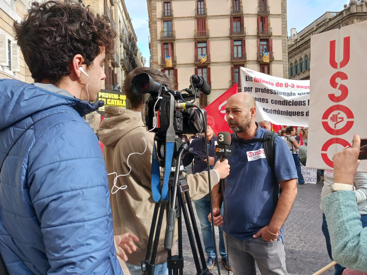 EnsenyamentUSOC's tweet photo. El Secretari d'acció Sindical @ernestrelrod74 entrevistat pe @som3cat per explicar la situació actual de les escoles bressol de Catalunya.
Volem dignificar les condicions laborals de les treballadores.
La vocació no paga les factures‼️‼️
 @elsmatins 
#SOSEducacioInfantil https://t.co/WVdjqHtrsI