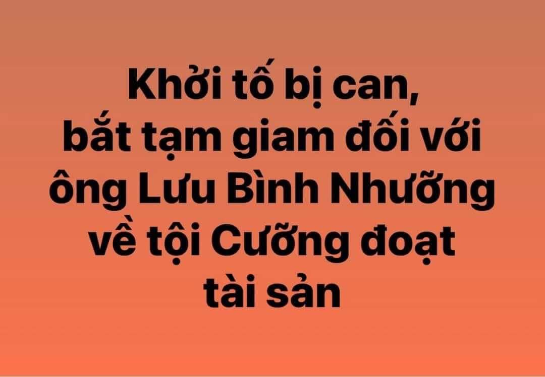 GiaHan20201996's tweet photo. Quá trình bắt,Cơ quan Cảnh sát điều tra Công an tỉnh Thái Bình thu giữ nhiều đồ vật, tài liệu có dấu hiệu vi phạm pháp luật phục vụ công tác điều tra mở rộng vụ an theo quy định.
#phapluat https://t.co/0ImyYBcMCE