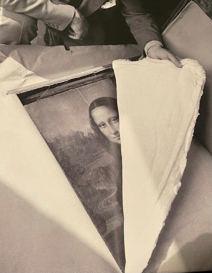 Juan de Oñate (@juandeonate) on Twitter photo Qué ilusión hace cuando llega “la criatura”. Ya está aquí la preciosa edición que ha hecho Skel <a href="/edit_planeta/">Editorial Planeta</a> sobre La Gioconda que escribimos Ana González Mozo y yo.
Mi agradecimiento y enhorabuena a Ana Quintanilla y Macarena de Eguilior por su magnífica edición. Qué ilusión hace cuando llega “la criatura”. Ya está aquí la preciosa edición que ha hecho Skel <a href="/edit_planeta/">Editorial Planeta</a> sobre La Gioconda que escribimos Ana González Mozo y yo.
Mi agradecimiento y enhorabuena a Ana Quintanilla y Macarena de Eguilior por su magnífica edición.