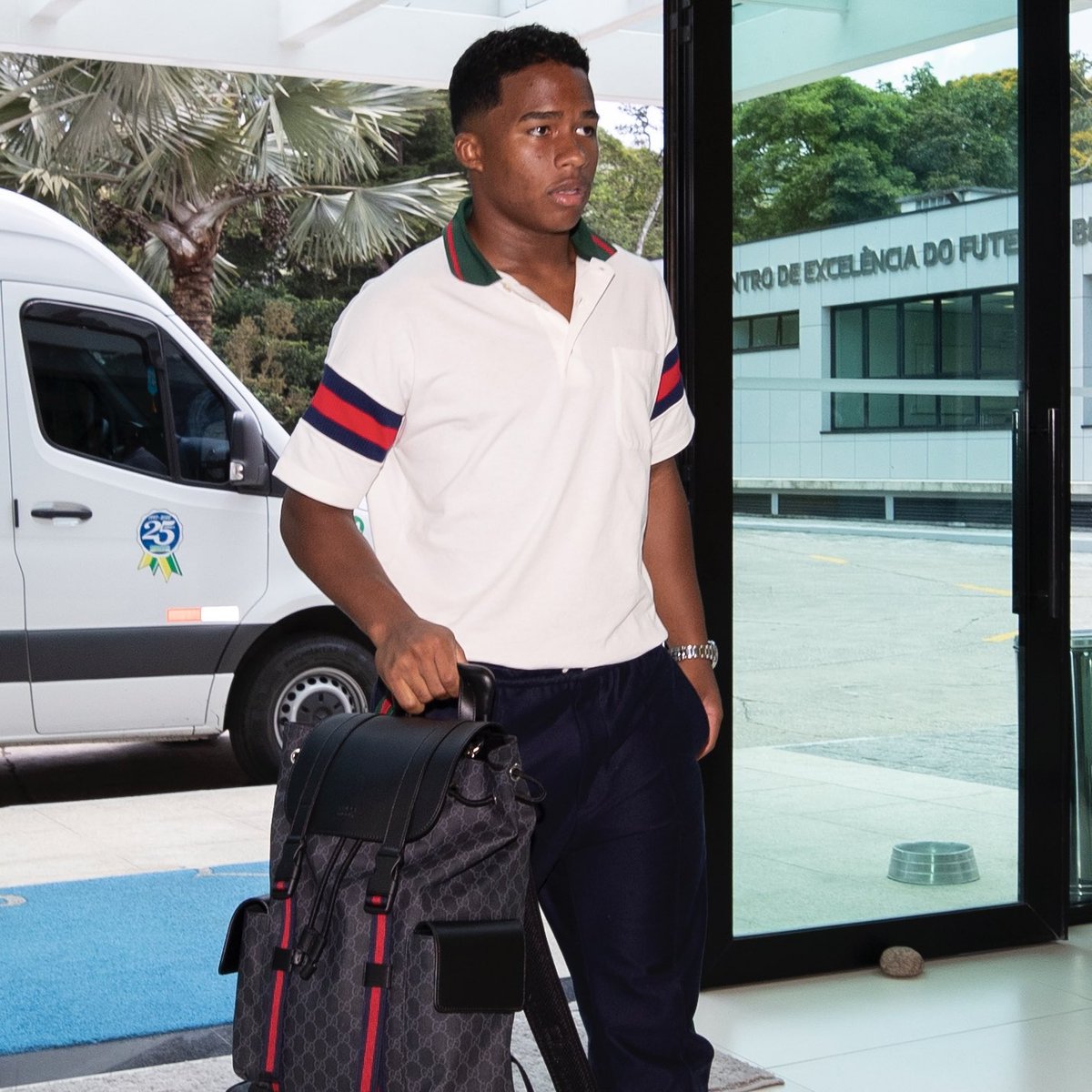 FabrizioRomano's tweet image. 🇧🇷 Endrick: “I hate going to parties and night clubs... I don't like getting involved in controversy”.

“I don't like doing anything that will put dirt on my image. Focus is on my future as athlete, nothing else”, told TNT.