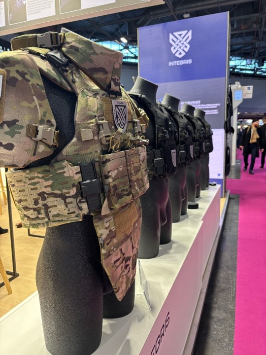 With our magnetic buckle system, users can take off their gear and put it on in seconds —much faster than traditional gear.

Come see us at booth 5F009.

lnkd.in/gyb6cz-W

#WeAreIntegris #milipol2023 #milipolparis2023 #bodyarmor
