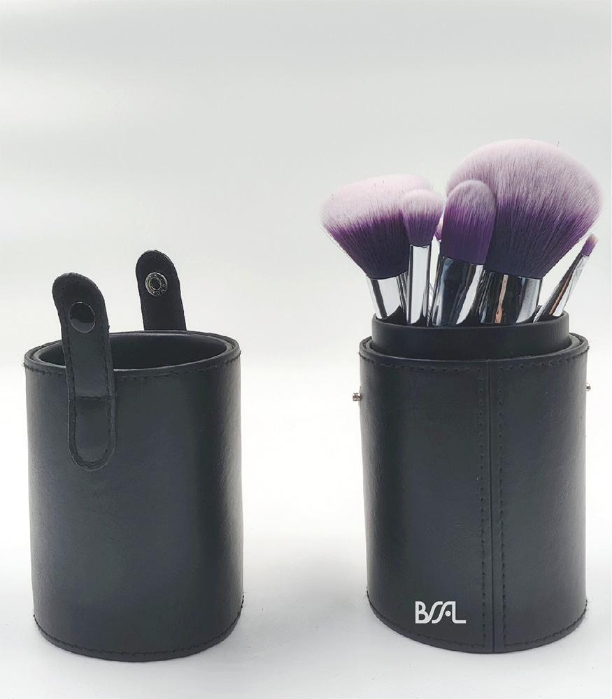 A boutique combination of high-end plastic arts, 10 makeup brushes + PU makeup bucket, taking you into the world of noble beauty!
airmeitec.com
#beauty #makeup #cosmetics #makeuptools #facialcare #manufacturer #makeupbrush #makeupbrushset #manufacturer #eyebrushset
