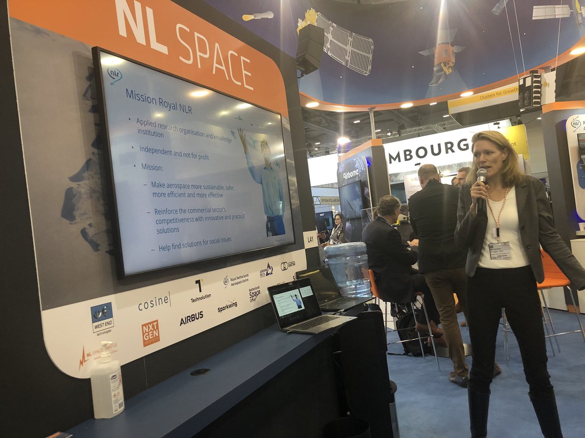 We are kicking off day 2 at @SpaceTechExpoEU with a spontaneous mini symposium by S&T, @technolutionbv and @NLR_NL about how to use onboard intelligence for applications on earth. @SpaceNed1 @NLSpaceOffice