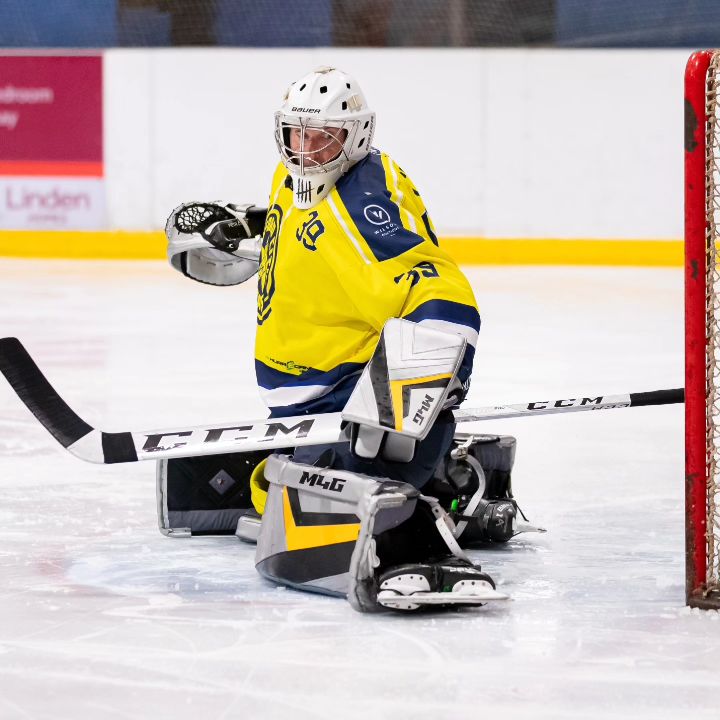 Good Luck <a href="/PetrCech/">Petr Cech</a>

City Stars are pleased to announce that goaltender Petr Cech will be joining the Belfast Giants in the Elite Ice Hockey League on a temporary loan basis to provide invaluable support whilst they battle injury woes.

Web Article 👇
oxfordcitystars.com/post/czech-mat…