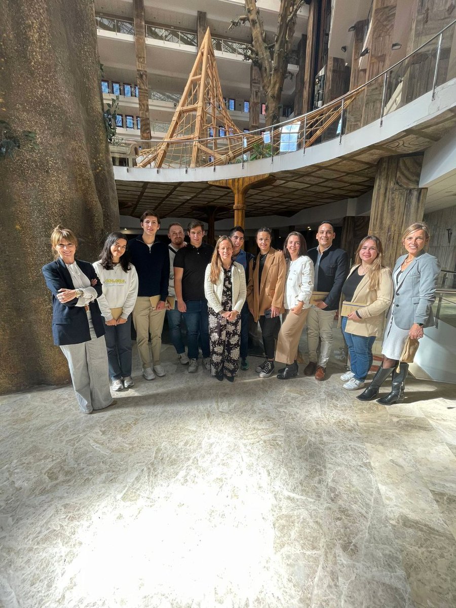 GrupoPenarroya's tweet image. 🔛 La semana pasada recibimos en @Holiday_World, dentro de nuestro #ProyectoConecta, a un grupo de alumnos de Ciencias Gastronómicas y Gestión Hotelera de la @InfoUMA, el primer grado oficial de Andalucía con formación especializada en #gastronomía, #hotelería y #restauración