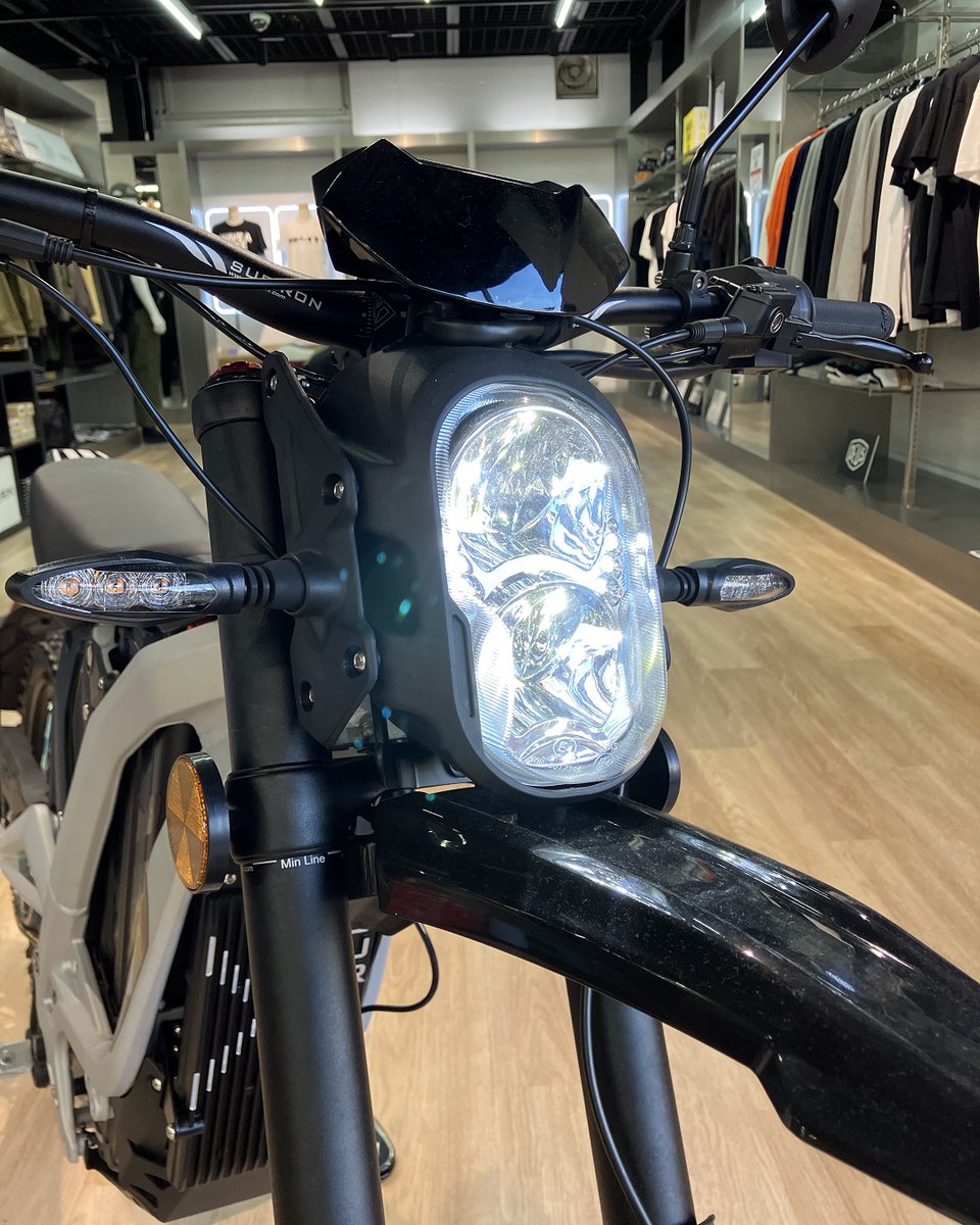 NapsOnline's tweet image. 電動バイク紹介【SUR-RON Light Bee L1J】
原付免許（50cc相当）で乗れるオフロードバイク！ 

naps-jp.com/web/sur-ron/in… 
magazine.naps-jp.com/articles/ZP92m 

【取扱い店舗】横浜店、埼玉店、幸浦店、浜松店、春日井店、ららぽーと立川立飛店、京都八幡店

#ナップス 
#電動バイク
#surron
#Lightbee