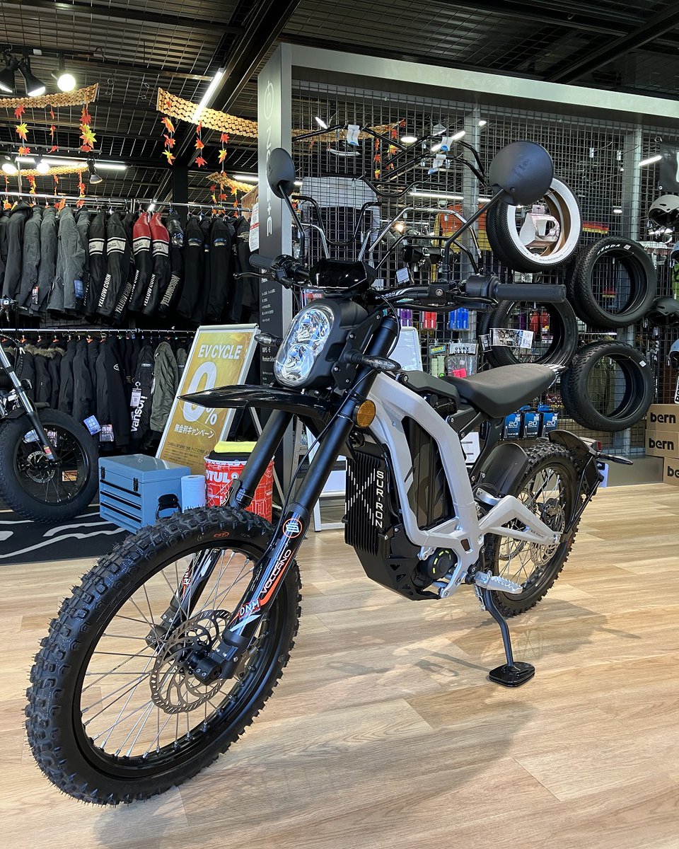 NapsOnline's tweet image. 電動バイク紹介【SUR-RON Light Bee L1J】
原付免許（50cc相当）で乗れるオフロードバイク！ 

naps-jp.com/web/sur-ron/in… 
magazine.naps-jp.com/articles/ZP92m 

【取扱い店舗】横浜店、埼玉店、幸浦店、浜松店、春日井店、ららぽーと立川立飛店、京都八幡店

#ナップス 
#電動バイク
#surron
#Lightbee