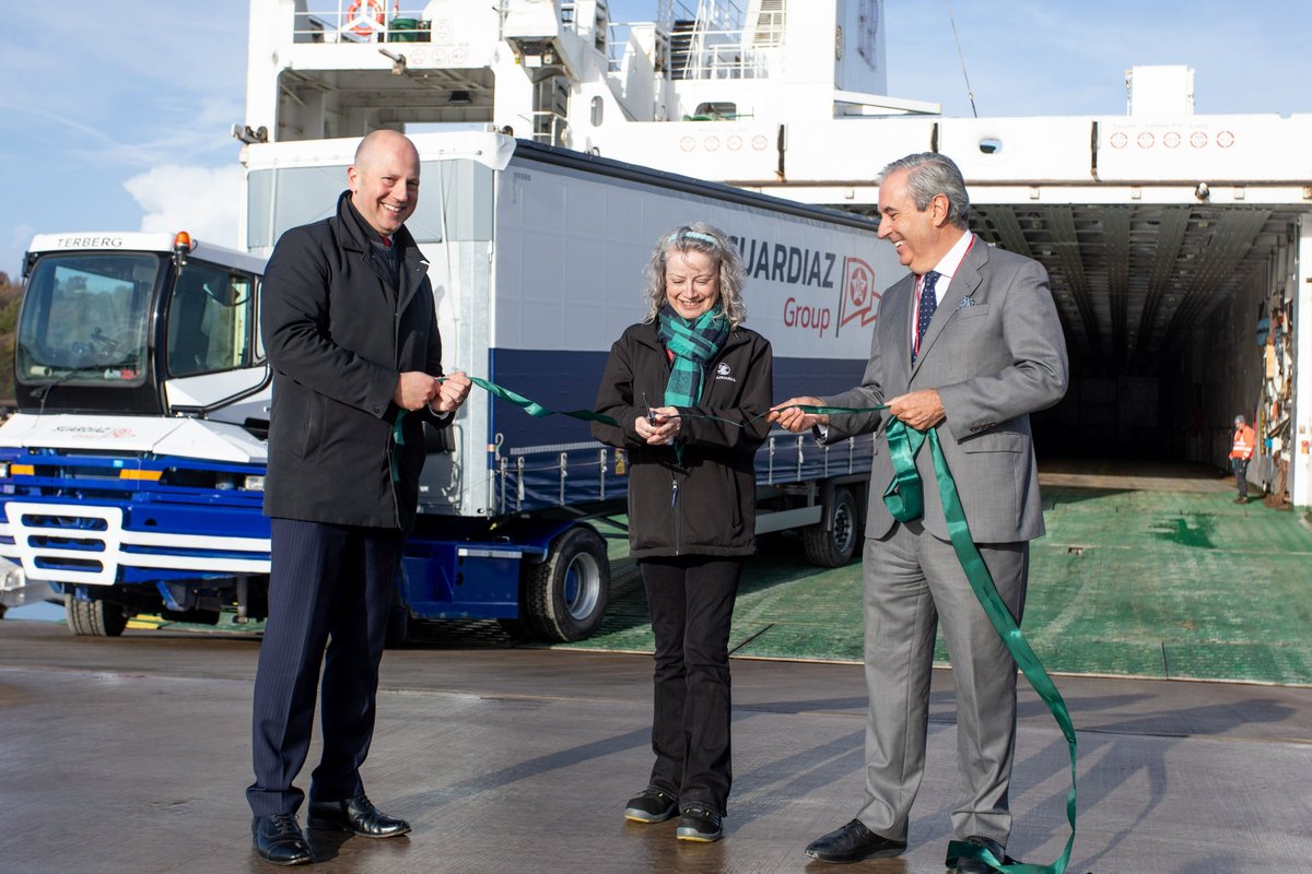 A UK-first Green Automotive manufacturing Hub, which will significantly reduce supply chain emissions has been launched by Peel Ports and @SuardiazGroup. The Hub will help facilitate a greener end-to-end maritime logistics service in the North West. 📰:bit.ly/3SYZvsn