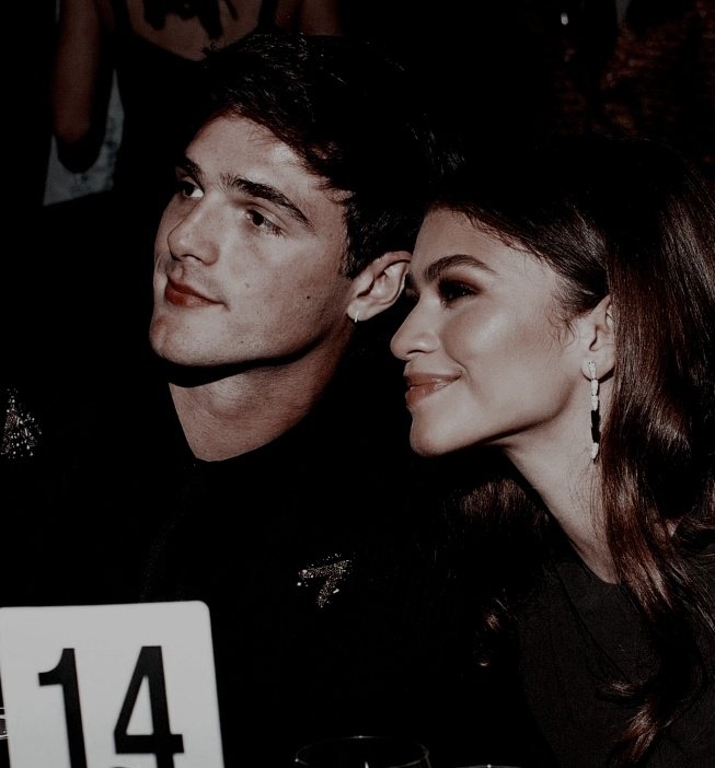 marymacdcnald's tweet image. ㅤ
       𝐒𝐄 𝐁𝐔𝐒𝐂𝐀 𝐀 𝐌𝐔𝐋𝐂𝐈𝐁𝐄𝐑

              ░┆1° gen. Hogwarts era.
              ░┆Slytherin. Pureblood.
              ░┆Atacó a Mary.
              ░┆Fc discutible.           
    Sugeridos: Thimothee / Jacob.

╭──┈ ╲ INFO EN MD › RT ─────