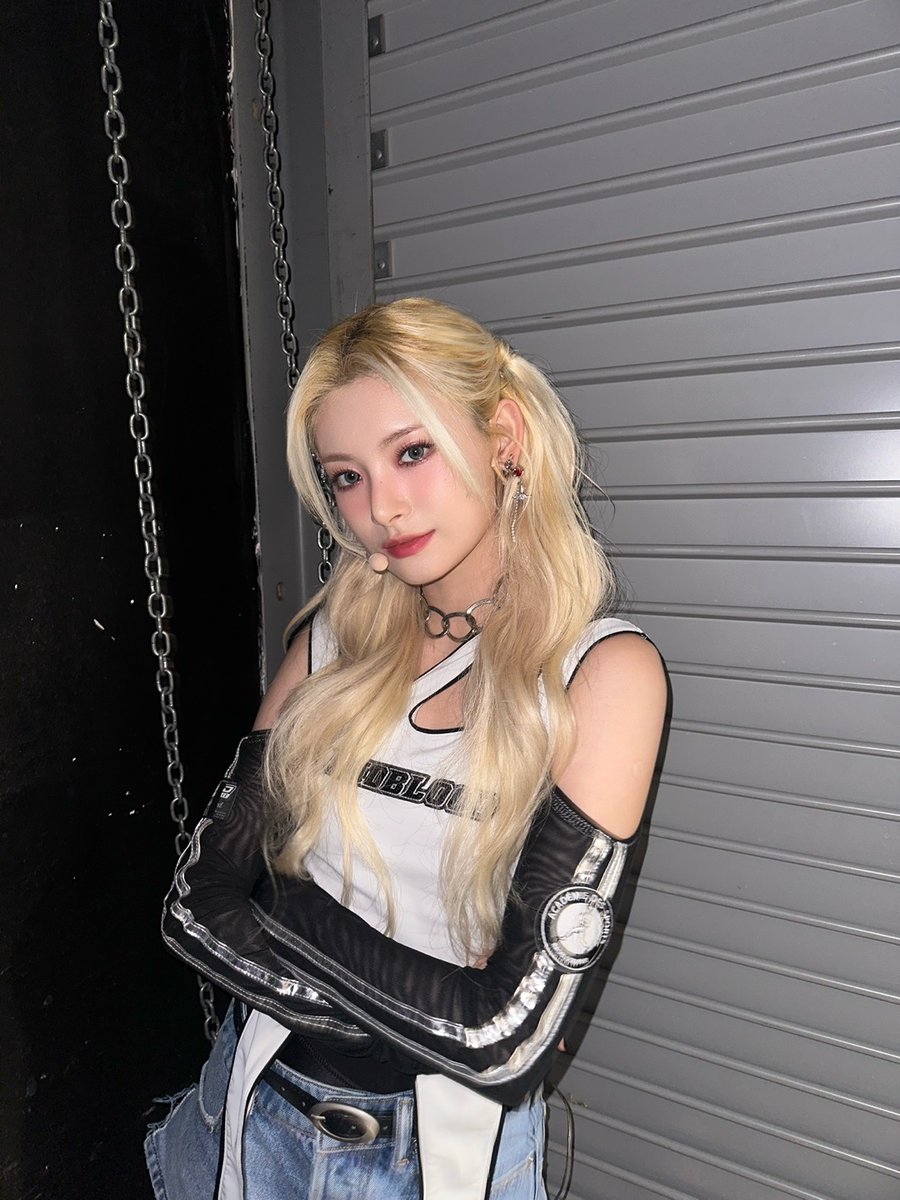 EVERGLOW_twt's tweet photo. https://t.co/GsiMSy4F5S