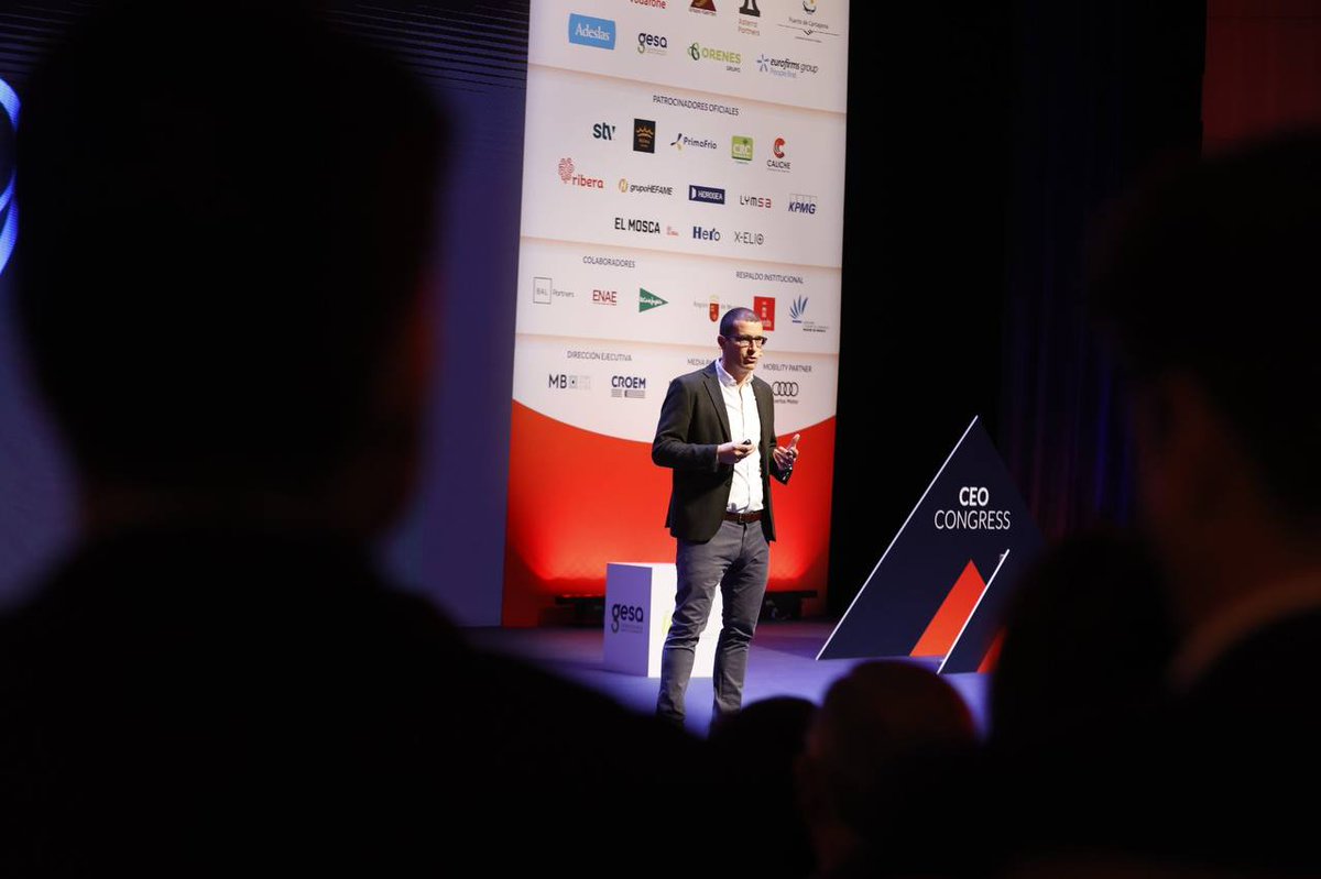 Para comenzar la jornada <a href="/HoracioMorellG/">Horacio Morell Gálvez</a> nos ha abierto los ojos de par en par con todo lo que podemos esperar de la aplicación de la IA en nuestra sociedad y empresas . 

Muy interesante todo lo que nos ha contado en su ponencia.

#CEOCongressMurcia