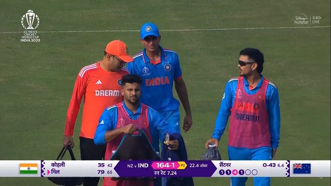 newsonbharat's tweet photo. #ShubmanGill retired hurt. Absent Hurt!!

#GillRetiredHurt #AbsentHurt #RetiredOut #Mumbai #INDvsNZ #CheerForGreatness #IndiaVsNewZealand #RohitSharma𓃵 #Hitman #Dhoni #Kiwis #Pitch #CricketWorldCup #Gill #WorldCup2023 #TeamIndia #Wankhede #Williamson #Boult David Beckham Sara https://t.co/l4xRB8Mzuz
