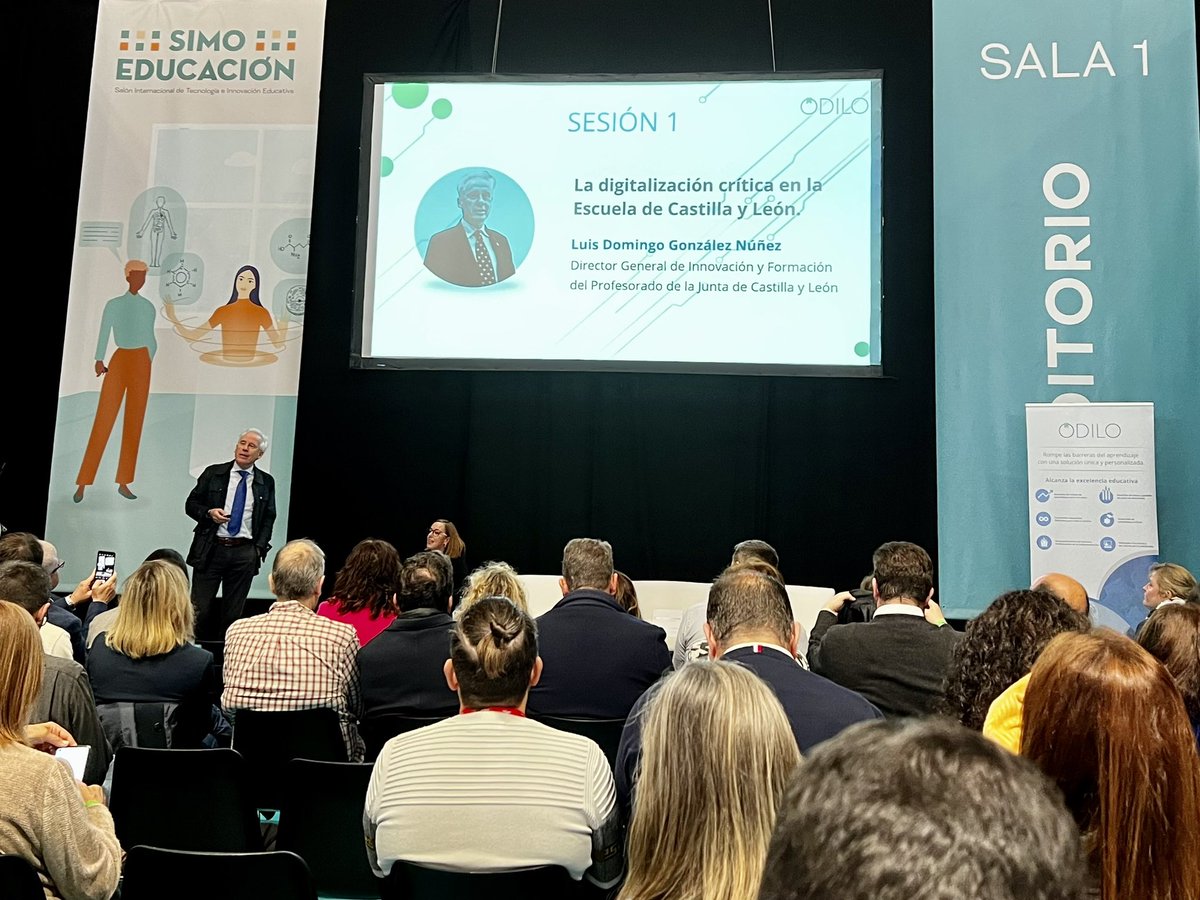 Buenos días desde SIMO. Comienza la ponencia: “La digitalización crítica en la Escuela de Castilla y León”. Presentada por: Luis Domingo González Núñez, director general de Innovación y Formación del Profesorado de la Junta de Castilla y León