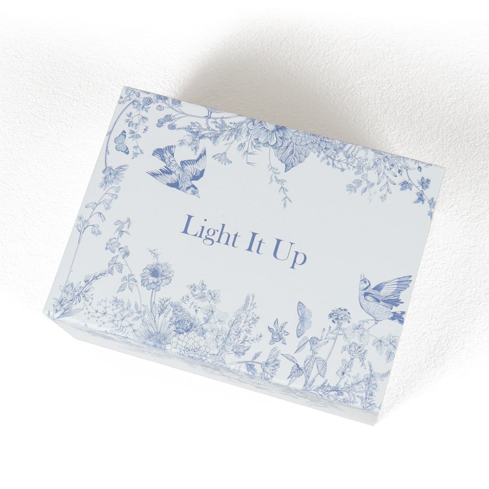 crownwinalice's tweet image. Whether you&apos;re packaging jewelry, cosmetics, or other special gifts, these folding gift boxes provide a unique and elegant solution. Let packaging become a part of your gift, adding more surprises and aesthetics to your special moments.#giftbox #paperbox #foldingbox