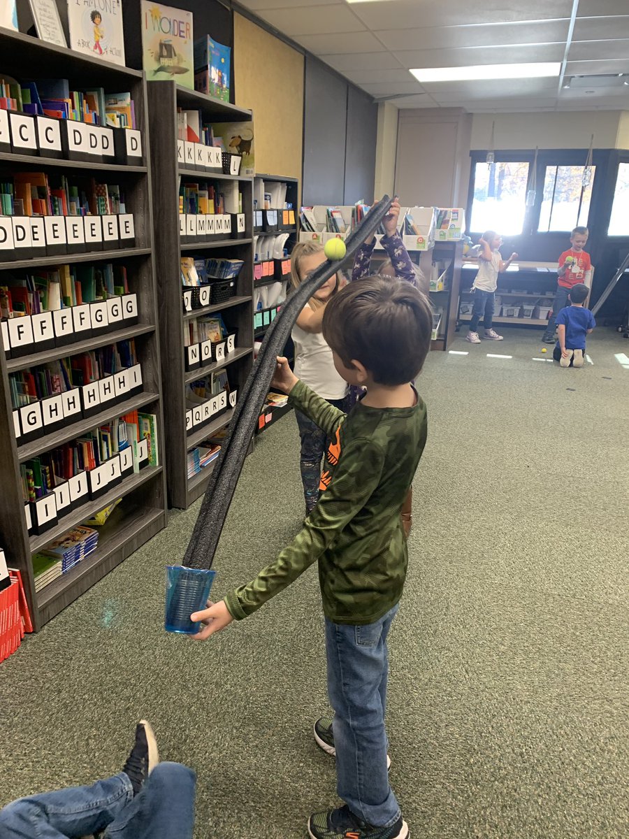 mrsgue1's tweet photo. Roller Coaster STEM with Miss McMahan’s class this week has been a blast! Lots of learning about engineering, forces of motion, and gravity! #HarrisHappenings https://t.co/xBCc83Bwta