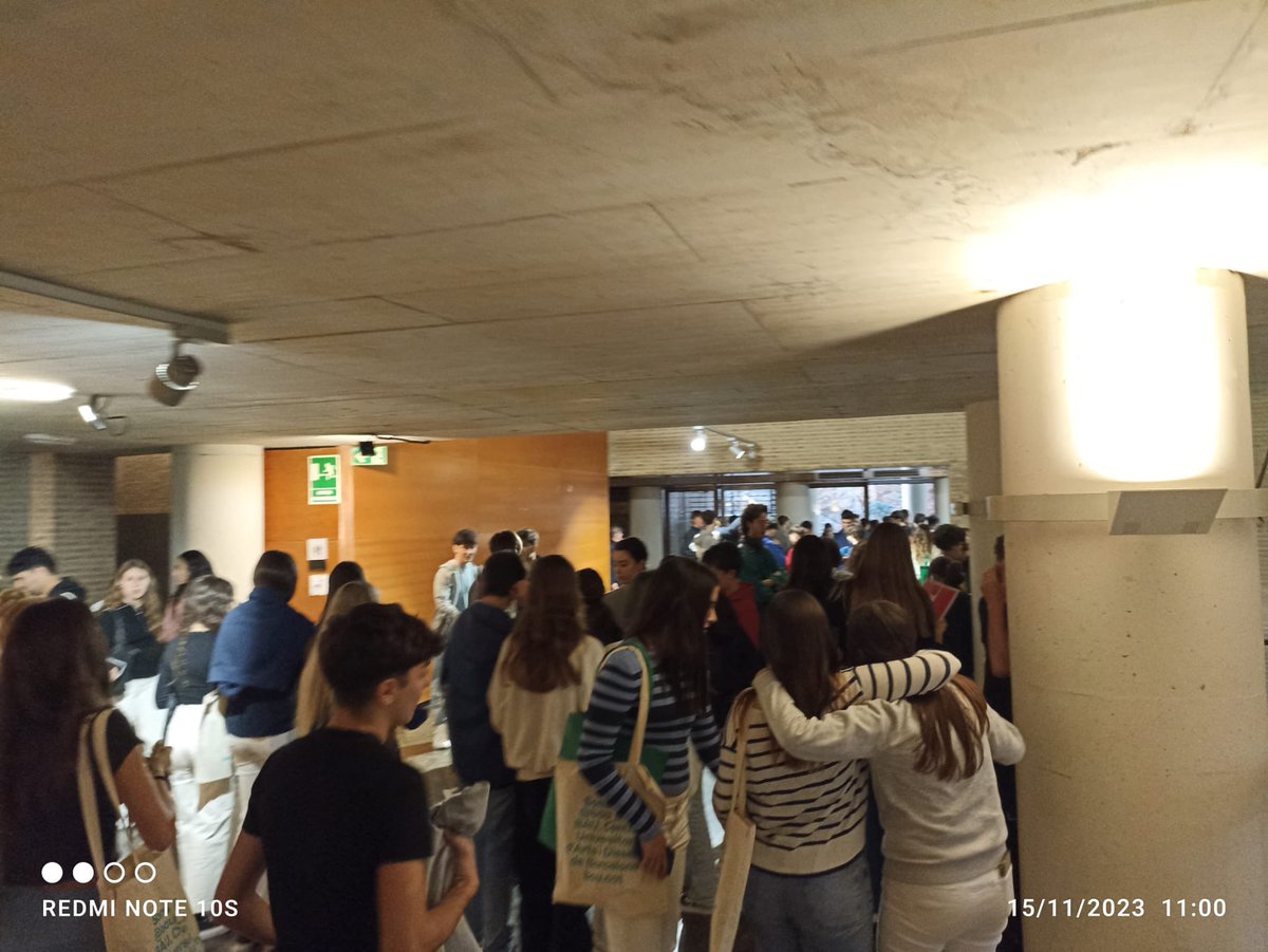Fapel_Cat's tweet photo. Nova Jornada del FapelUday @Universityday !!
Avui a Tarragona!
Ens hi apropem per difondre grans opcions i animar i assesorar  els estudis postobligatori dels nostres adolescents.
Gran diada! https://t.co/4WTItJn4bm