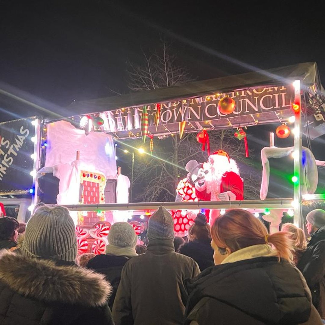 Illuminatefxuk's tweet image. We are VERY excited to let you know that our Christmas float will be visiting Broseley on Tuesday 19th December from 5pm onwards...🎄

#SantaFloat #Broseley #ChristmasFloat #VisitSanta #IlluminateFX