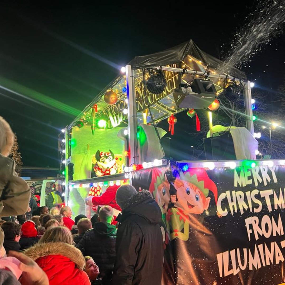 Illuminatefxuk's tweet image. We are VERY excited to let you know that our Christmas float will be visiting Broseley on Tuesday 19th December from 5pm onwards...🎄

#SantaFloat #Broseley #ChristmasFloat #VisitSanta #IlluminateFX