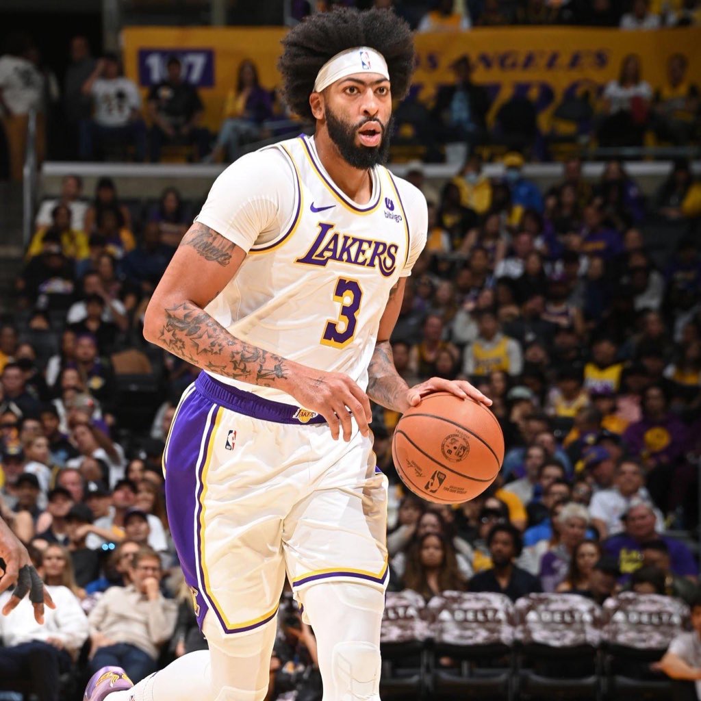 Anthony Davis in just 3 Quarters tonight:

19 PTS
11 REB
5 AST
6 BLK (!!)

7-11 FG
5-6 FT
70 TS%

Lakers blowout the Grizzlies.