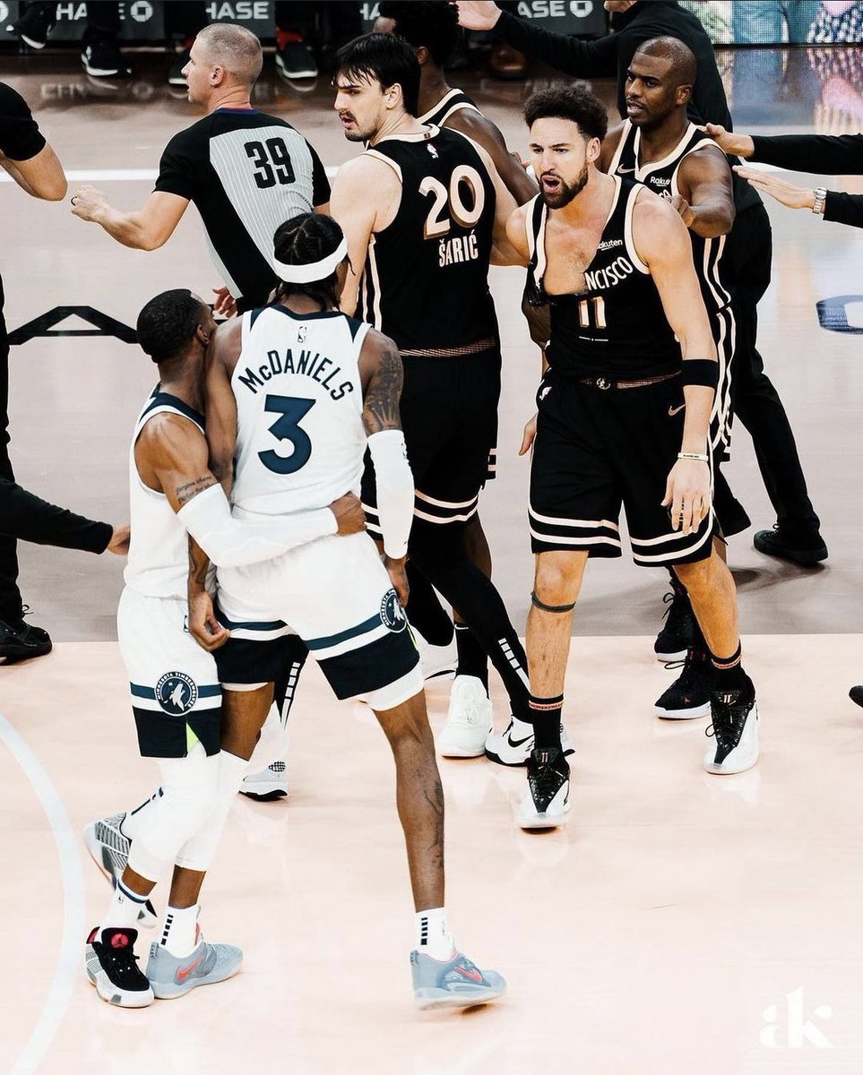 WolvesGotNext's tweet image. Nahhhh this pic cold asf tho