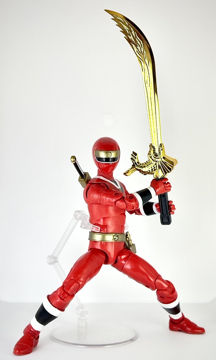 chocolove666's tweet image. パワーレンジャー ライトニングコレクションのニンジャレッドにスーパーミニプラ無敵将軍の火炎将軍剣を持たせてみた かっこよすぎる #カクレンジャー #LightningCollection