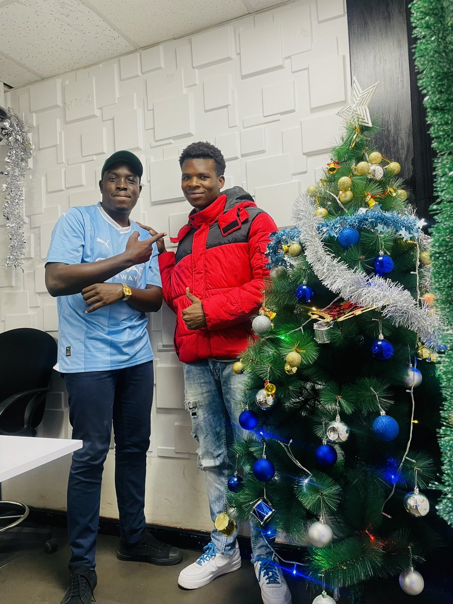 HomeboyzRadio's tweet photo. Usiogope kuplug your bizna, here on #PowerGrind we should out your hustle and we help you reach a wider audience!
Plug yourself for next week😄
#PowerUpHBR https://t.co/eKU2lePzw6