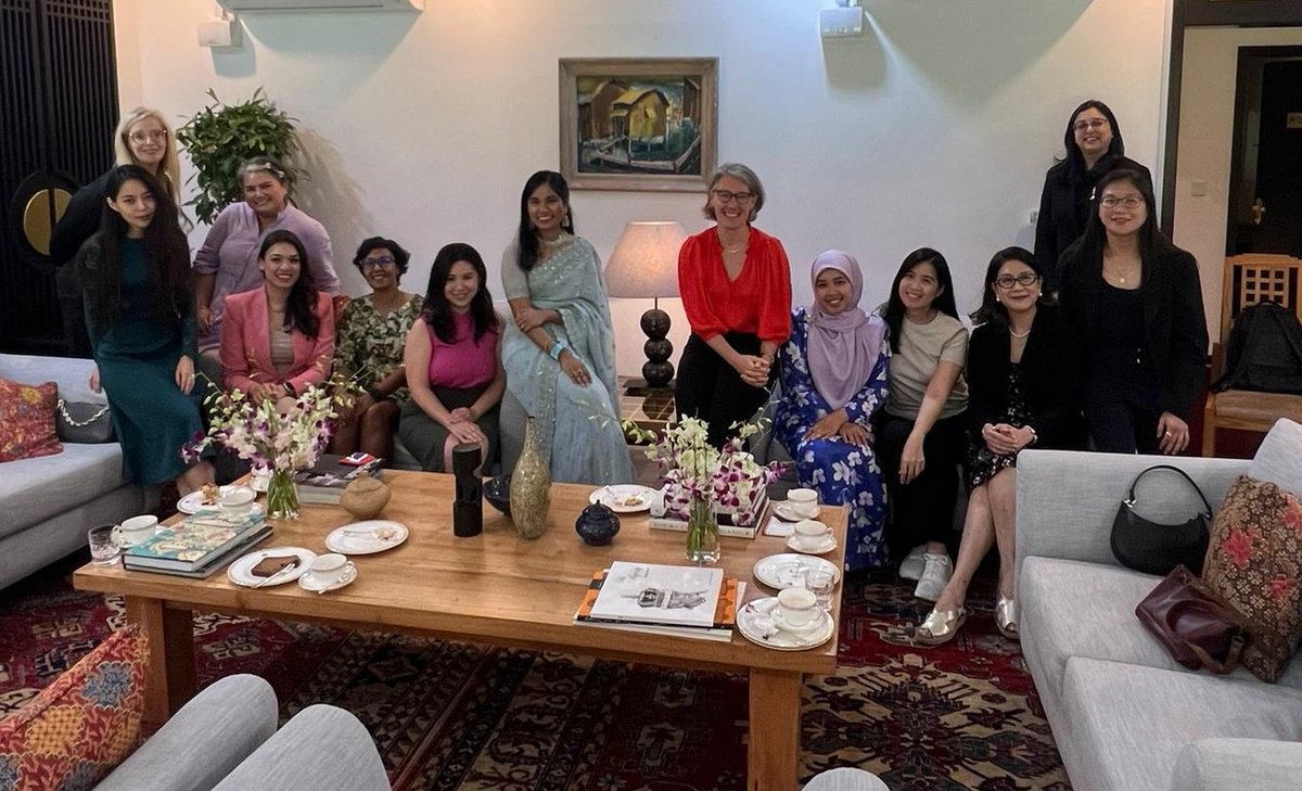 UKinMalaysia's tweet photo. 11 🇲🇾 women from diverse fields including social enterprises, #sustainability, girls #empowerment &amp; SEA Games silver medalist were shortlisted for the @womenoffuture SEA 2023. 

Insightful conversations &amp; more to do to still in forwarding the gender equality agenda in the region. https://t.co/3dk979YA2U