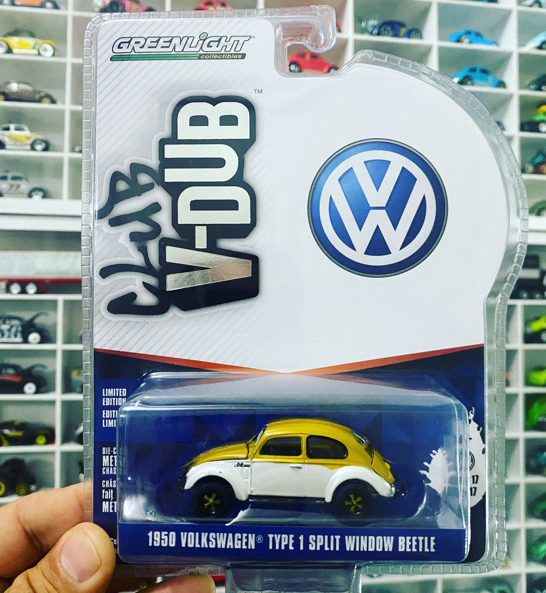 HunterGarage1's tweet photo. Volkswagen Beetle 
1950 Volkswagen Type 1 Split Window Beetle.
Greenlight 

#volkswagen @vochomania_oficial @volkswagen @volkswagenmexico @vwbrasil @volkswagendr https://t.co/aGEbNqTzDh
