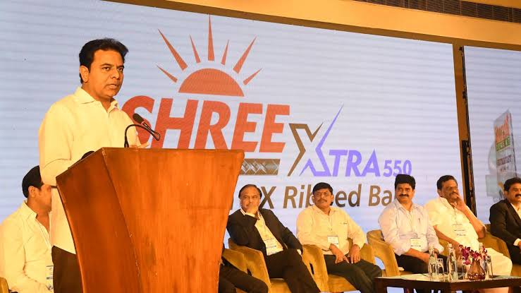 🚨 Hyderabad will developed into a developed city like Beijing, IT Minister KT Rama Rao reveals plans of 332km Regional Ring Road connecting Inner ring road (IRR) and Outer Ring Road(ORR).

#Hyderabad #KTRamaRao #Telangana #OuterRingRoad #RegionalRibgRoad #Infrastructure