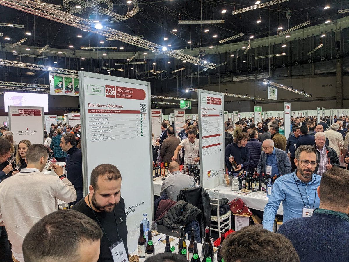Julio Prieto (@jprietodiaz) on Twitter photo Se terminó, dos días muy duros, pero muy gratificantes, mostrando nuestros vinos a clientes, amigos y a muchos #viñadictos. Muy contentos del Salón de los mejores vinos de España de <a href="/guiapenin/">Guía Peñín</a>
Trabajando cómo locos y conociendo a nuevos amantes de los vinos de <a href="/RicoNuevoVinos/">Rico Nuevo Viticultores</a> Se terminó, dos días muy duros, pero muy gratificantes, mostrando nuestros vinos a clientes, amigos y a muchos #viñadictos. Muy contentos del Salón de los mejores vinos de España de <a href="/guiapenin/">Guía Peñín</a>
Trabajando cómo locos y conociendo a nuevos amantes de los vinos de <a href="/RicoNuevoVinos/">Rico Nuevo Viticultores</a>