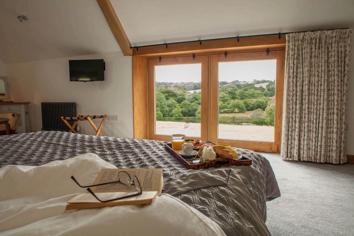 Staycation Holidays Ltd tweet media