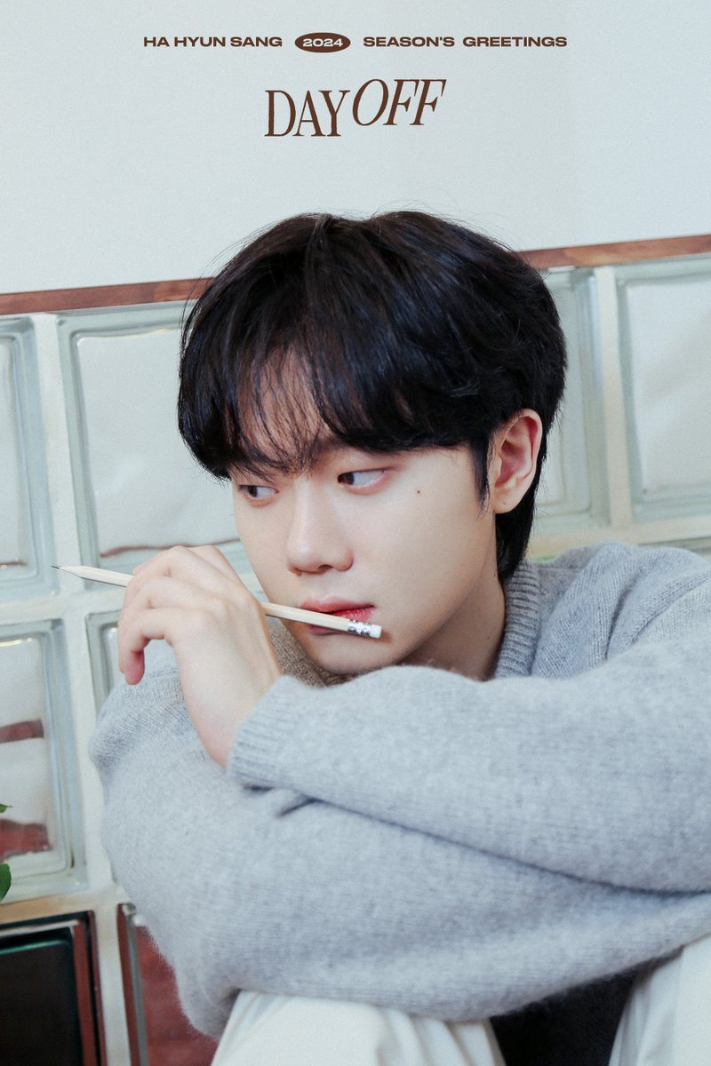 hahyunsang_twt's tweet photo. 하현상 2024 SEASON'S GREETINGS <DAY OFF> 
Concept Photo 3&amp;4

#하현상 #Hahyunsang 
#DAY_OFF https://t.co/ixZvTWNe7x