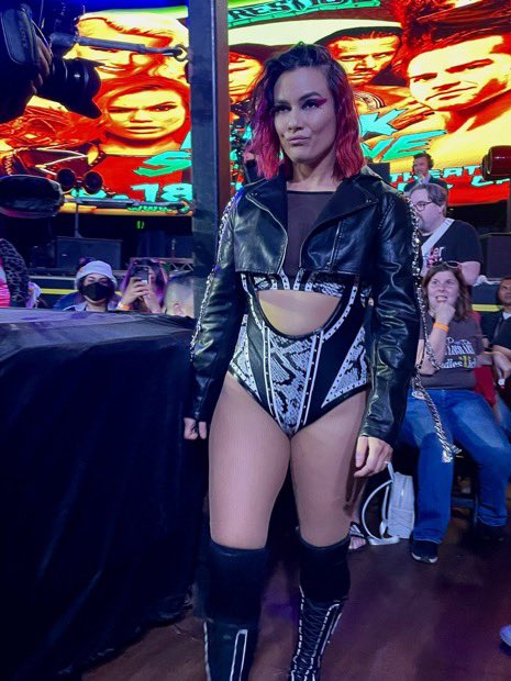 Ally Nicole tweet media