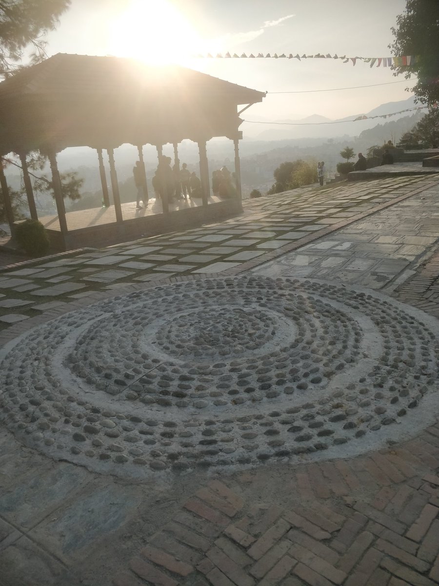 SoftBemo's tweet photo. The greatest gift ever is Nature and its beautification. 
People make Rangoli design on the lap of  @gokerneshor @shaidpark. https://t.co/haV8zGRKDX