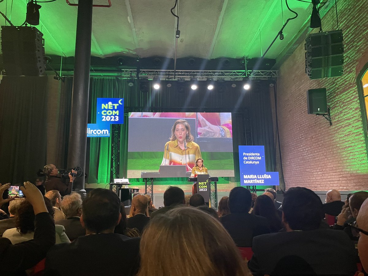 intermediagdc's tweet photo. 🪄Part de l’equip a “Una nit plena de màgIA” de Dircom #Netcom2023, la última Netcom de la junta actual. Enhorabona per l’organització i per tants èxits @MartinezGistau @ArenasSandra 👏🏼 https://t.co/6Ec8ShkZcJ