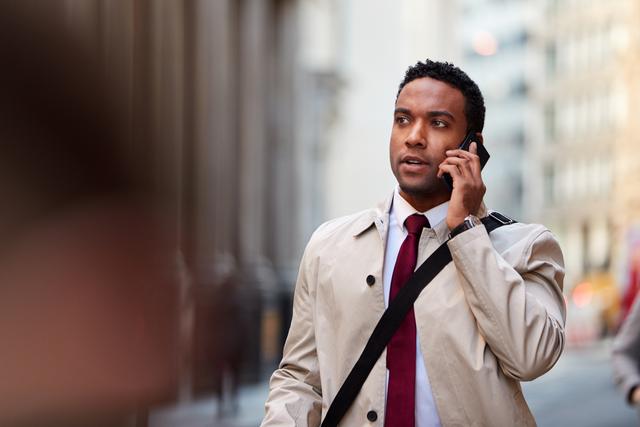 Eurocoms's tweet photo. Make the smart choice when choosing your new business Mobile contract, Tariff Optimiser our value-add service provides built-in cost optimisation over your entire contract term. Tariffs flex with usage ensuring your teams are always on the best tariff.  https://t.co/7ospNWLQC5 https://t.co/VdQ31cWPOF